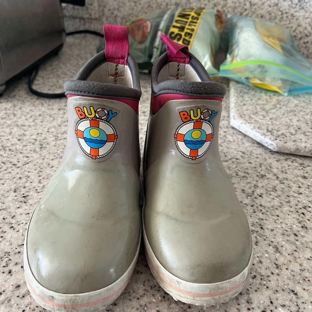 Bouy boots